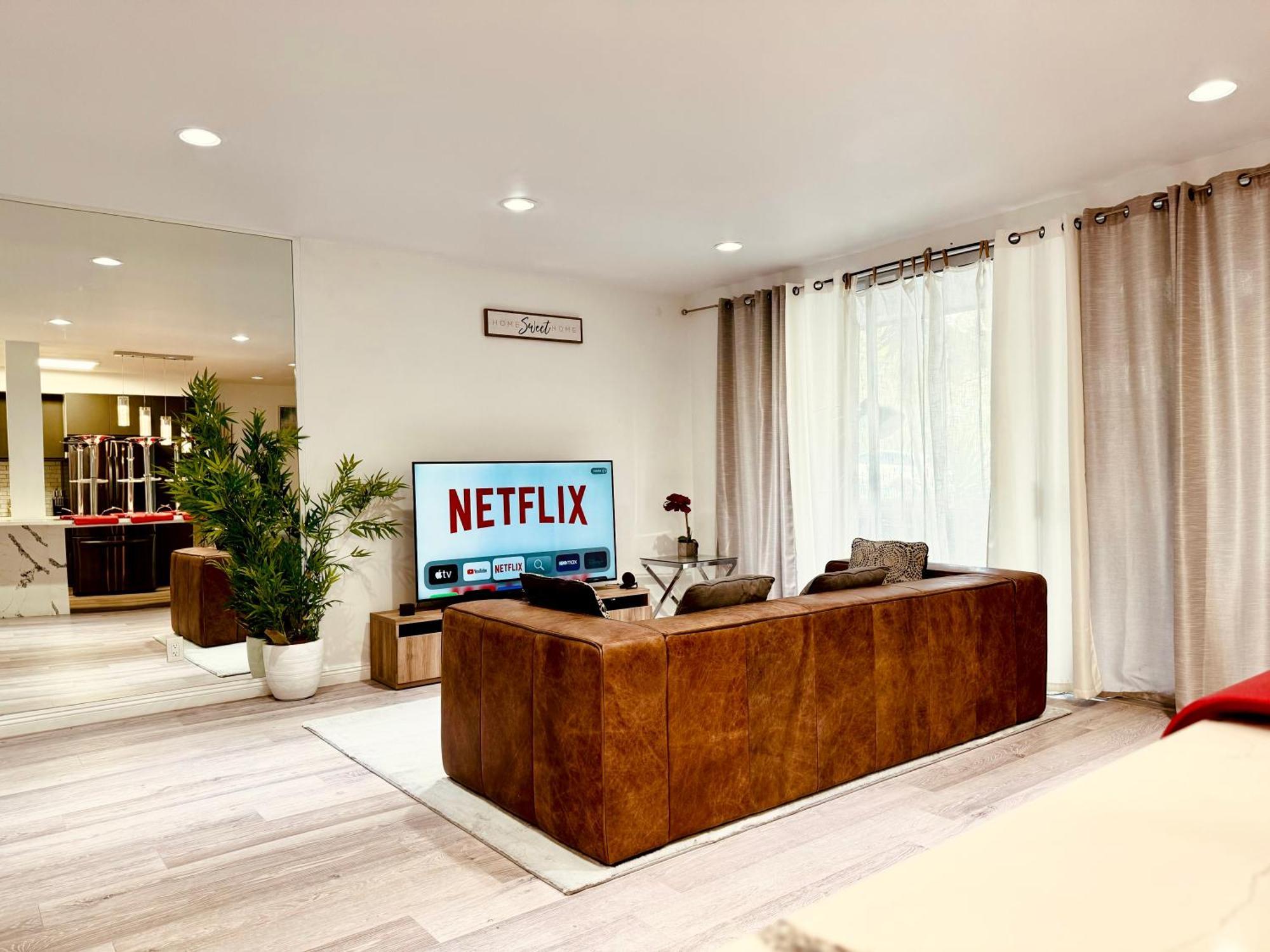 Amazing Large 2 Bedroom West Hollywood Apartment Los Angeles Exterior photo